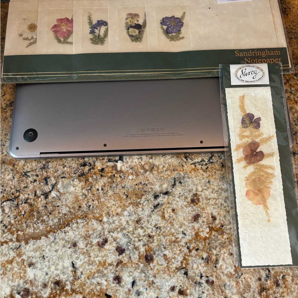 Sandringham NWT notecards and book mark handmade pressed flowers